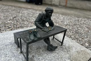 Rzeźby Szewczyków nową atrakcją Kazimierza Biskupiego