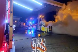 Groźny pożar na stacji benzynowej na autostradzie A4