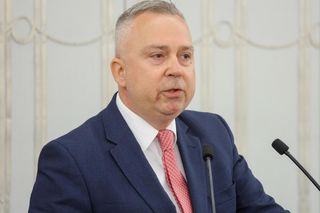 Piotr Woźniak wykluczony z klubu Lewicy. Decyzja po głosowaniu nad składką zdrowotną