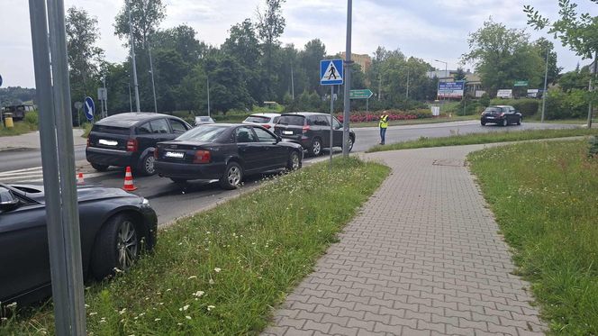 Wypadek u zbiegu ulic Radomskiej i Kaczyńskiej