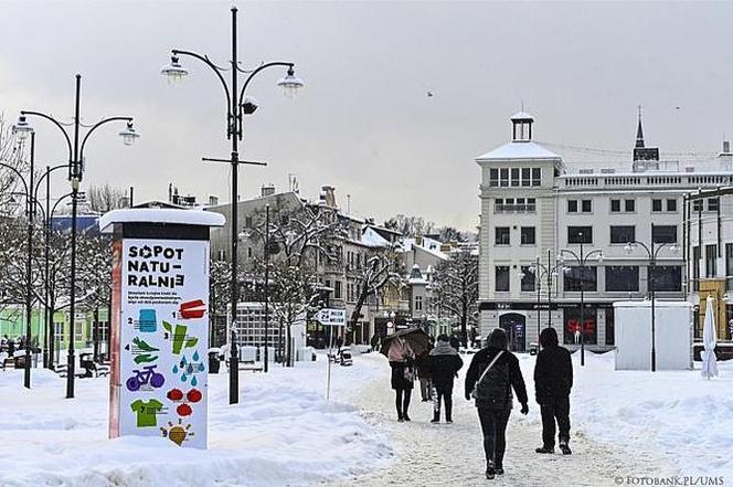 Zima 2021 w Sopocie. Kurort pod grubą warstwą śniegu 11.02.2021 r.