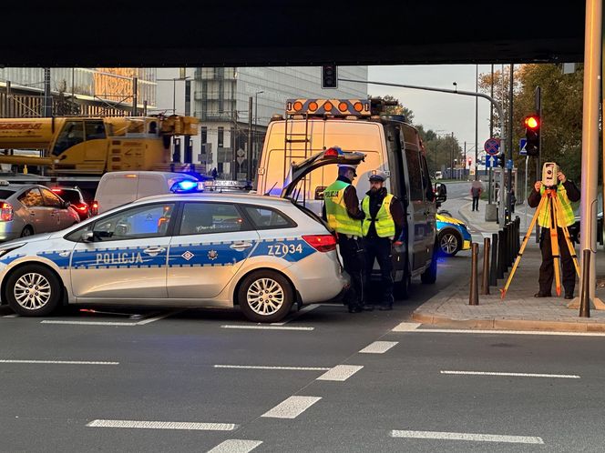 Potrącił pieszego i uciekł. W akcji śmigłowiec LPR, policja szuka sprawcy