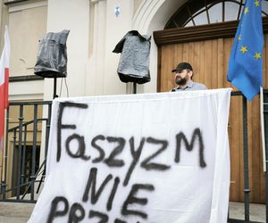 Manifestacja przeciwko niechęci do imigrantów w Lesznie 