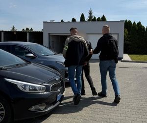 Brutalny rozbój na jadącym hulajnogą