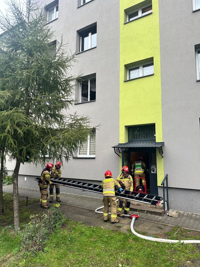 Tragiczny pożar w Piekarach Śląskich. Jedna osoba nie żyje