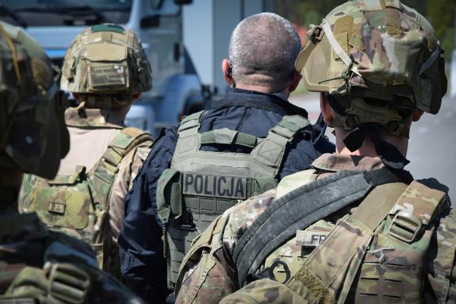Policjanci z Rzeszowa na wspólnych ćwiczeniach z żołnierzami armii amerykańskiej
