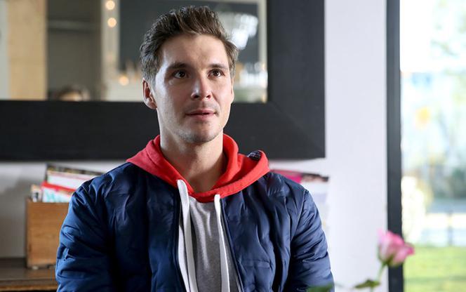 Roznerski dostanie 300 tys. zł  za seks