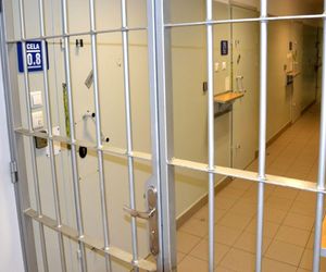  Policjantem jest się całą dobę! Przekonał się o tym włamywacz ze Starego Sącza 