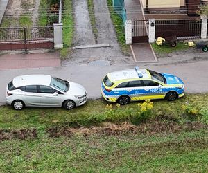 Tragedia pod Wołominem. Ciało 44-latki w szambie. Obok 7-letnie dziecko [ZDJĘCIA]