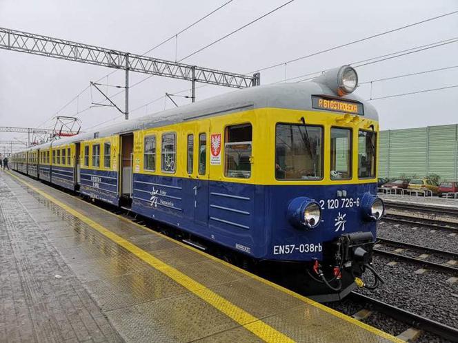 Mazowieckie. Najstarszy pociąg w Polsce wraca na tory! Babcia debiutowała w 1963 r. [WIDEO, ZDJĘCIA]