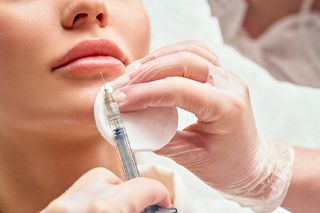 Jakie są metody powiększania ust? Ekspert wyjaśnia