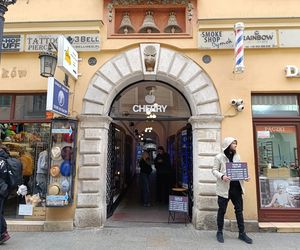 Rod Stewart kupił czapkę u Pani Marii Lipki w Krakowie