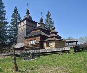 Ta małopolska wieś ma burzliwą historię. W PRL-u przekształcono tam cerkiew w owczarnię