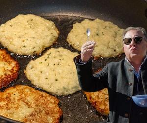 Danie z „nikczemną ilością mięsa”. Przepis Roberta Makłowicza rodem z PRL-u