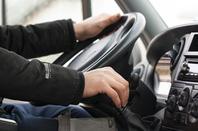 Mława. Prawo i policja bezradne? Zabrali mu audi. Godzinę później jechał już seatem!