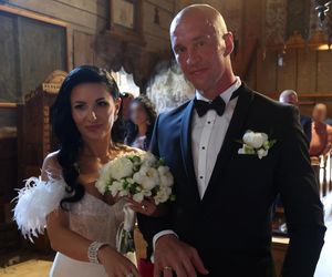 Michał Cieślak wziął ślub! Wyglądał jak James Bond, panna młoda olśniewała swoim urokiem [GALERIA]