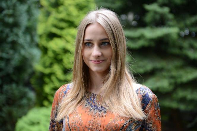 Komisarz Alex 4 sezon odcinek 44 (odc. 5). Monika (Julia Rosnowska)