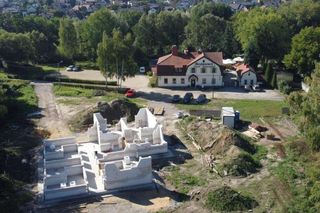 Nowa inwestycja w Piekarach Śl. Seniorzy będą patrzeć na cmentarz?