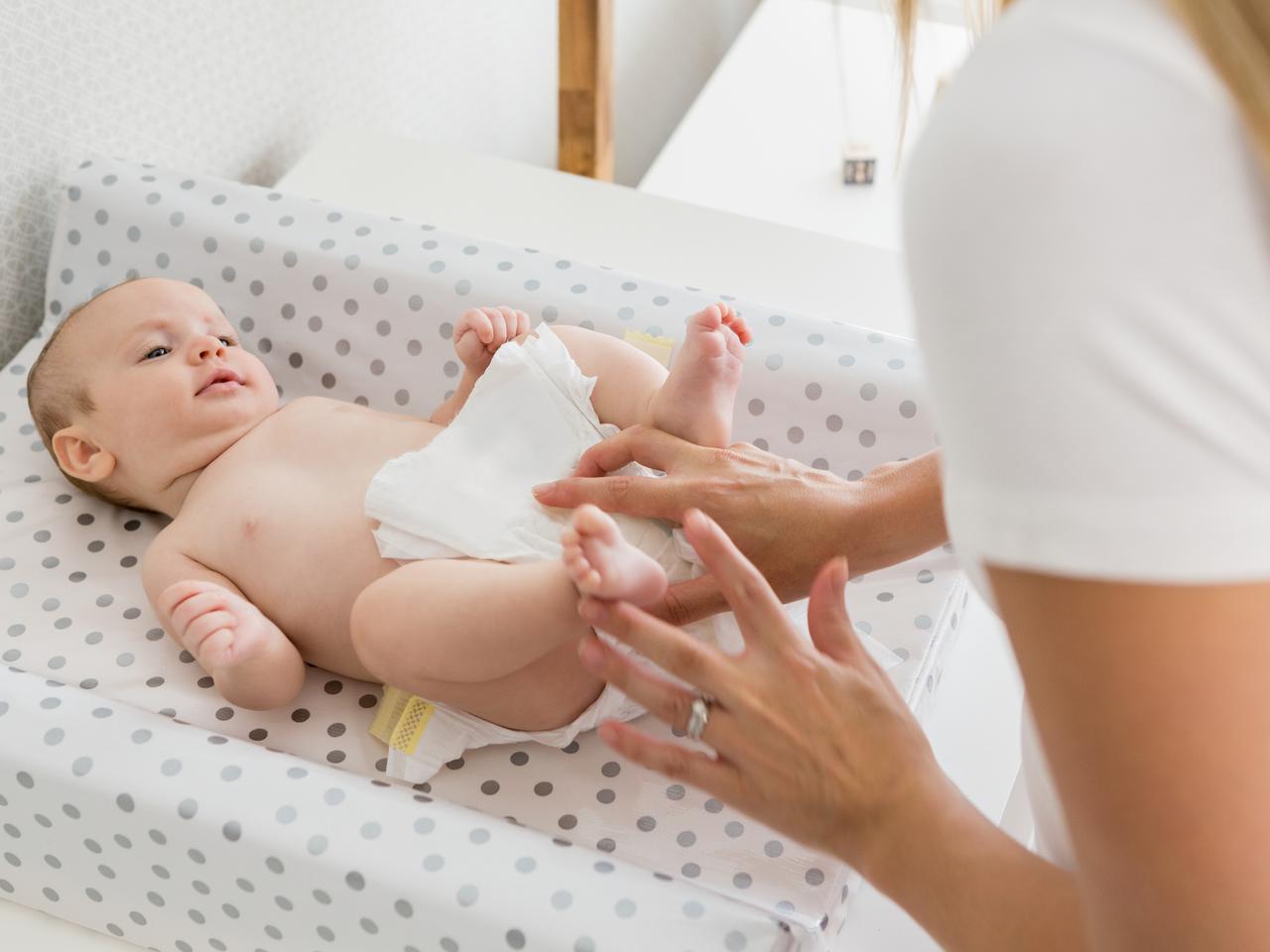 Przewijak. Wybrać przewijak na łóżeczko czy komodę z przewijakiem? Przegląd 