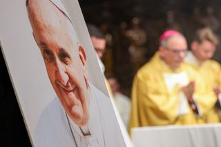 Polacy ocenili pontyfikat papieża Franciszka. Zwrócili uwagę na konkretne reformy