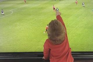 Klara Lewandowska ogląda mecz Bayernu Monachium