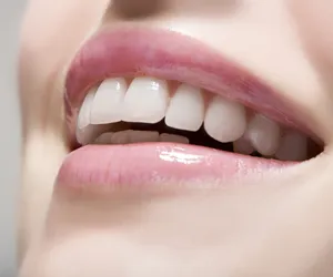 Skuteczny sposób na piękne zęby! Zobacz koniecznie!