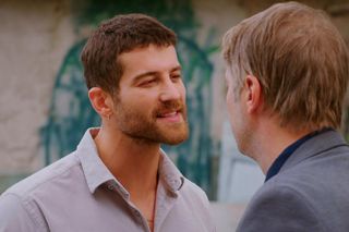 Miłość i nadzieja, odcinek 332. Cihan, Tahir