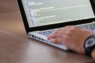 Praca marzeń w Łodzi. Gigant telekomunikacyjny kusi premiami i projektami 6G