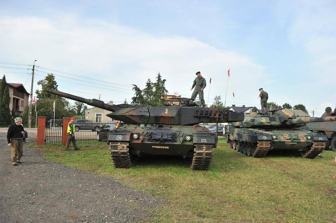 Armaty zagrzmiały w Warszawie. Obchody święta Wojska Polskiego