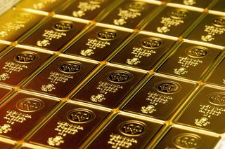 Pieniądze tracą, złoto bije rekordy, dolar szaleje. Jak zabezpieczyć majątek? Radzi ekspertka