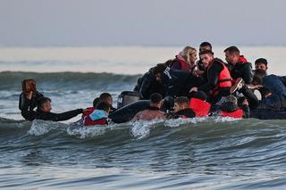 Wielka Brytania. Awaria łodzi z nielegalnymi imigrantami. Są potwierdzone ofiary śmiertelne