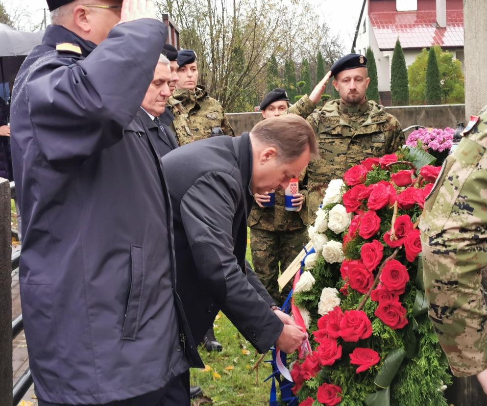 W małopolskiej wsi spoczywa ponad stu Chorwatów. Żołnierze upamiętniają ich co roku