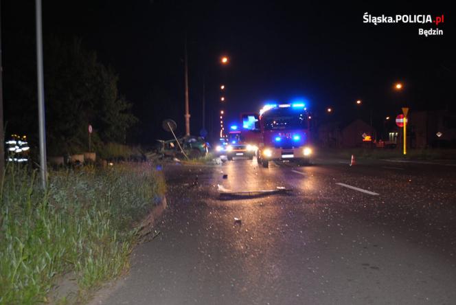 Koszmarny wypadek na DW910 w Będzinie. Dwie osoby nie żyją. "Nie mieli szans"