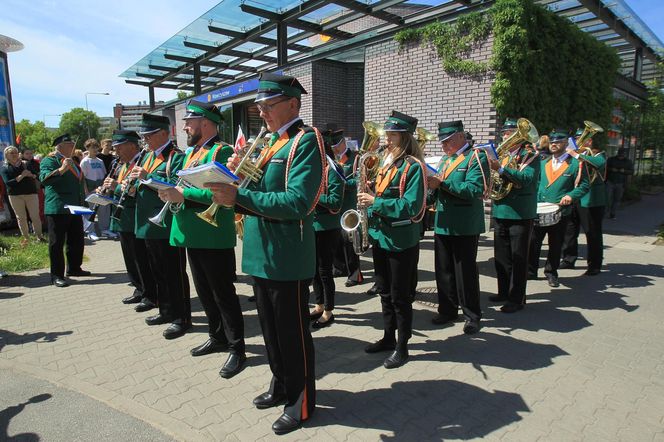 Warszawa pielęgnuje tradycję hutniczą. Kolorowa parada przeszła ulicami miasta