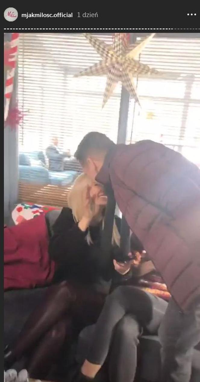 M jak miłość. Julka (Joanna Kuberska), Paweł (Rafał Mroczek)