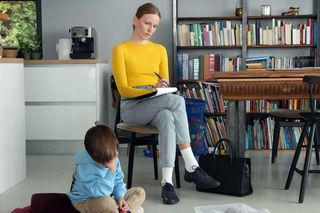 Barwy szczęścia odc. 3165. Kuratorka Jagoda Redlińska (Karolina Rzepa), Tadzio (Józio Trojanowski)