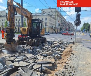 Wielka ofensywa Tramwajów Warszawskich. Tramwajarze remontują i budują jak szaleni