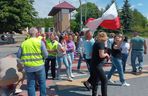 Mieszkańcy protestują: nie damy zabić się asfaltem. „Boję się o życie swojego półrocznego synka”