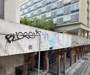 Taras między Hotelem Cracovia i Kinem Kijów. Czy nadaje się jeszcze do remontu?