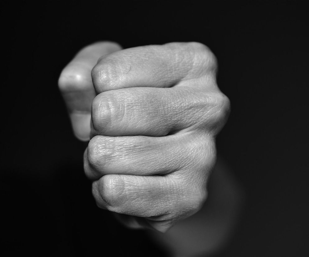 Wrocław. 31-latek pobił bez powodu trzy przypadkowo napotkane osoby