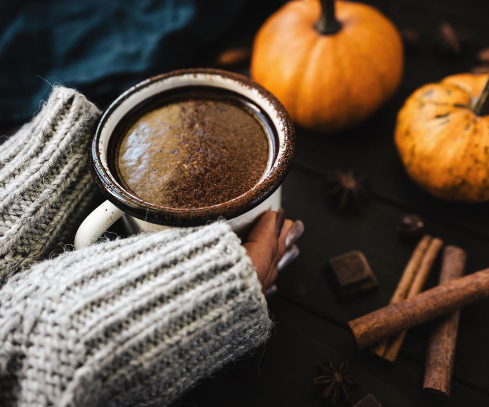Zastąpiłam „pumpkin spice latte” tym napojem. Mam więcej energii i chudnę bez wysiłku