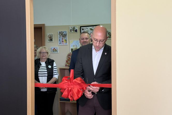 Uroczystego Otwarcia Biura Karier 55+ w Karlinie dokonał Jakub Kowalik, wicemarszałek woj. zachodniopomorskiego