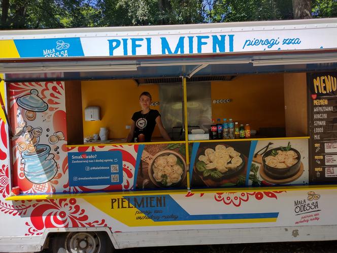 Trwa Festiwal Smaków Food Trucków w Olsztynie. Co dobrego można zjeść? [ZDJĘCIA]