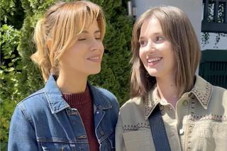 M jak miłość. Ania (Alina Szczegielniak), Kama (Michalina Sosna) na planie