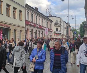 Protest kobiet Ani jednej więcej! w Kielcach (14 czerwca 2023)