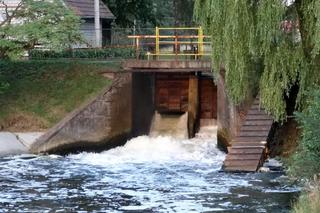 Kanał i śluza w Łochowie