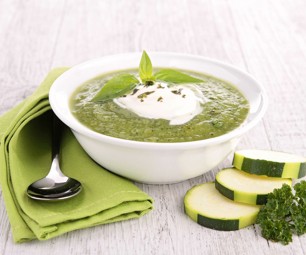 Zupa z cukinii: przepis na wegetariańską zupę