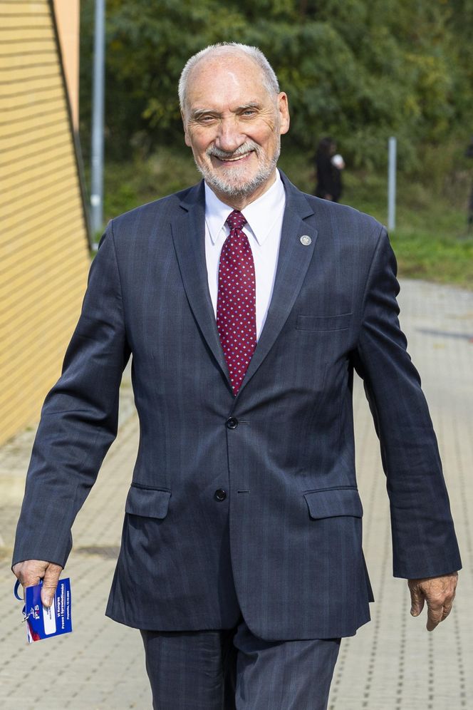 Antoni Macierewicz, 76 lat