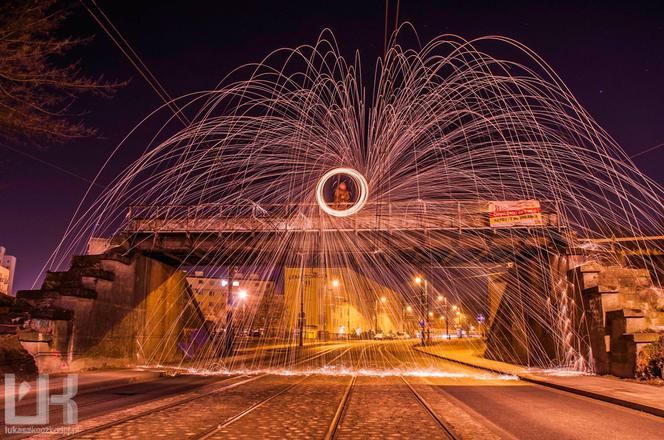 Steel wool photography. Tak maluje się ogniem!