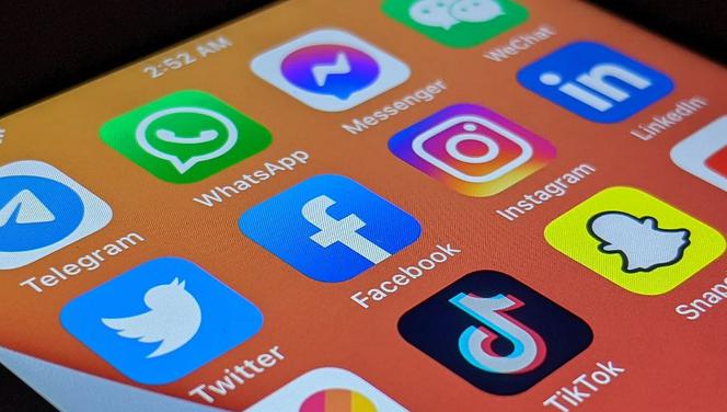 Awaria Facebooka, Messengera, Instagrama 4.10.2021: Dlaczego nie działają popularne serwisy?